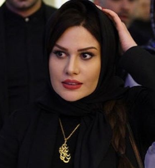 تولد بازیگر زن ایرانی در کنار برج ایفل/ پاریس گردی رز رضوی +عکس