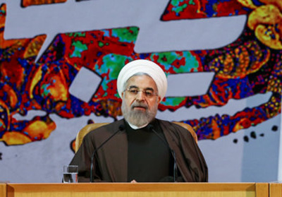 لاریجانی: راه رفع حصر، هیاهوی رسانه ای نیست/ تفاوت دولت روحانی و احمدی نژاد از نگاه رئیس مجلس