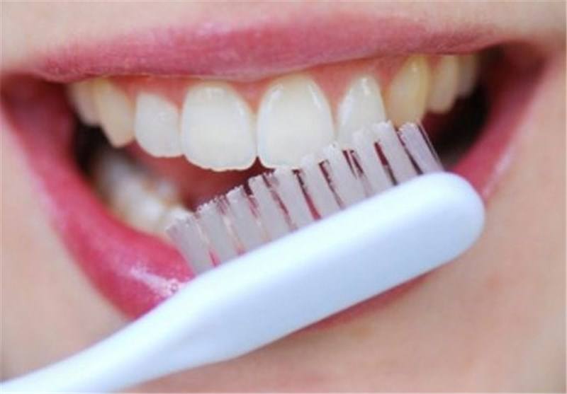 شستن دندانها با «نمک و عسل» برای حفظ سلامت و زیبایی آنها