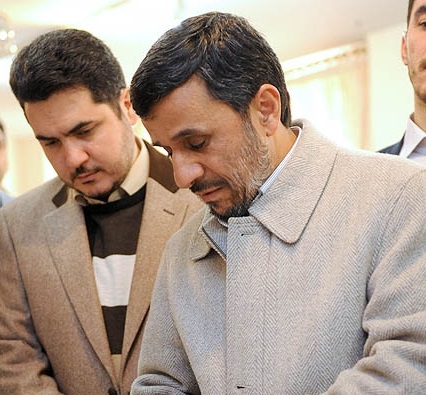  زندگي خصوصي احمدي‌نژاد به روايت دامادش/ احمدي‌نژاد كلاس زبان مي‌رود!