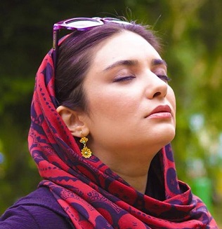 آشنایی با لیندا کیانی/ بیوگرافی و عکس های بازیگر زن مشهور ایرانی