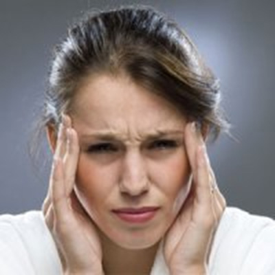 همه چیز درباره انواع"سردرد"/ چه زمانی باید به پزشک مراجعه کنیم؟