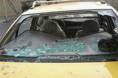تصاویر حمله موتورسواران به خودروی علی مطهری