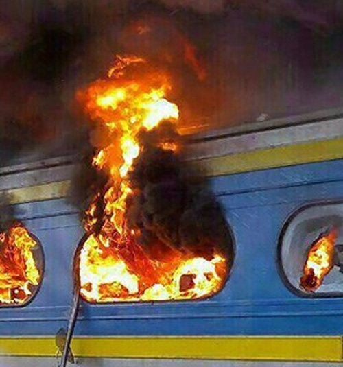 آتش به جان قطار مشهد - شیراز افتاد