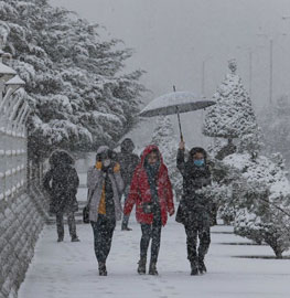 بارش اولین برف پاییزی در همدان