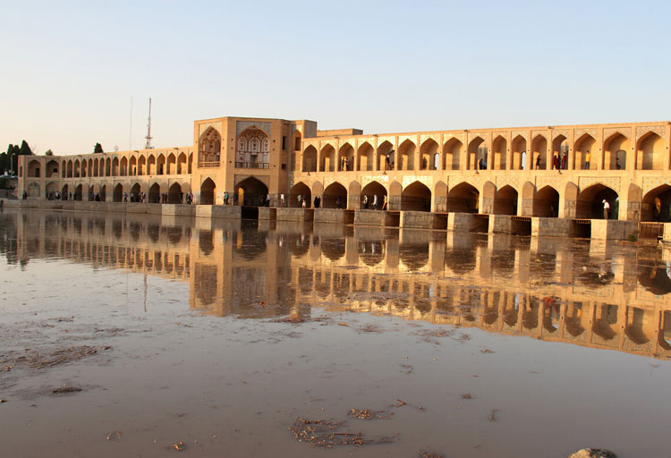 روح زندگی در زاینده رود