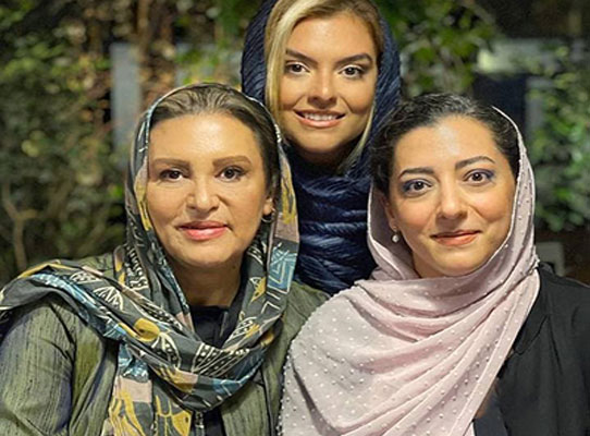 رویا تیموریان و دخترانش