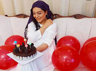 عکس خوش آب و رنگ از تولد سانیا سالاری