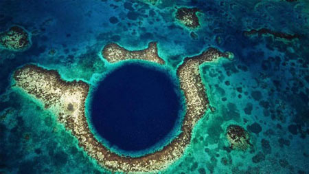 چاله آبی بزرگ؛ بلیز (Great Blue Hole, Belize)