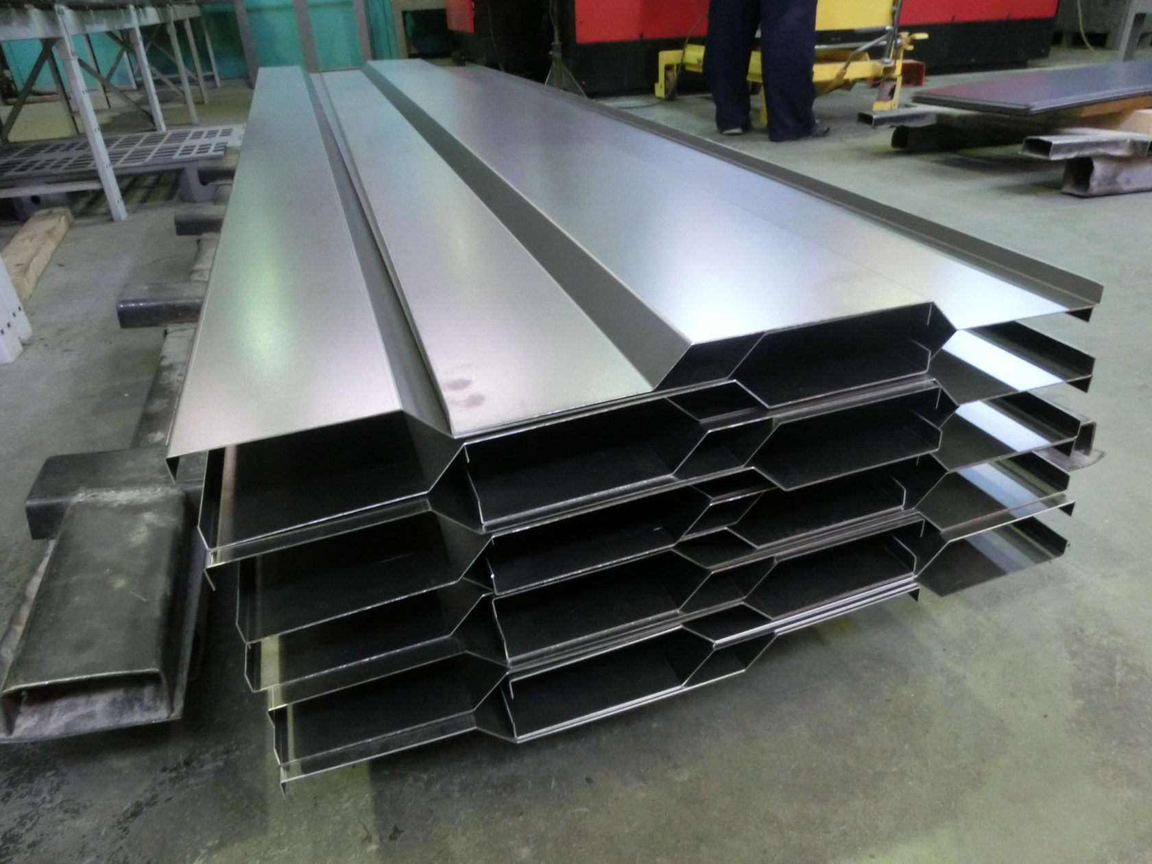 تفاوت پروفیل استیل و لوله استیل در چیست؟